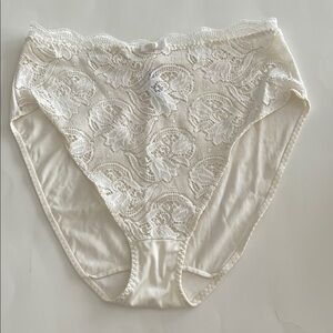 Vintage Lejaby cream panty with lace made in France